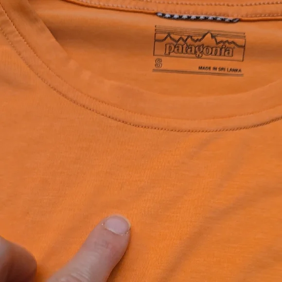 Patagonia Womens Capilene Long Sleeve Orange Top Size Small - Picture 6 of 6
